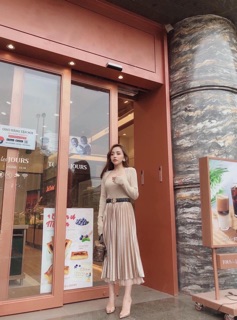 Chân váy xếp ly mặc 2 kiểu