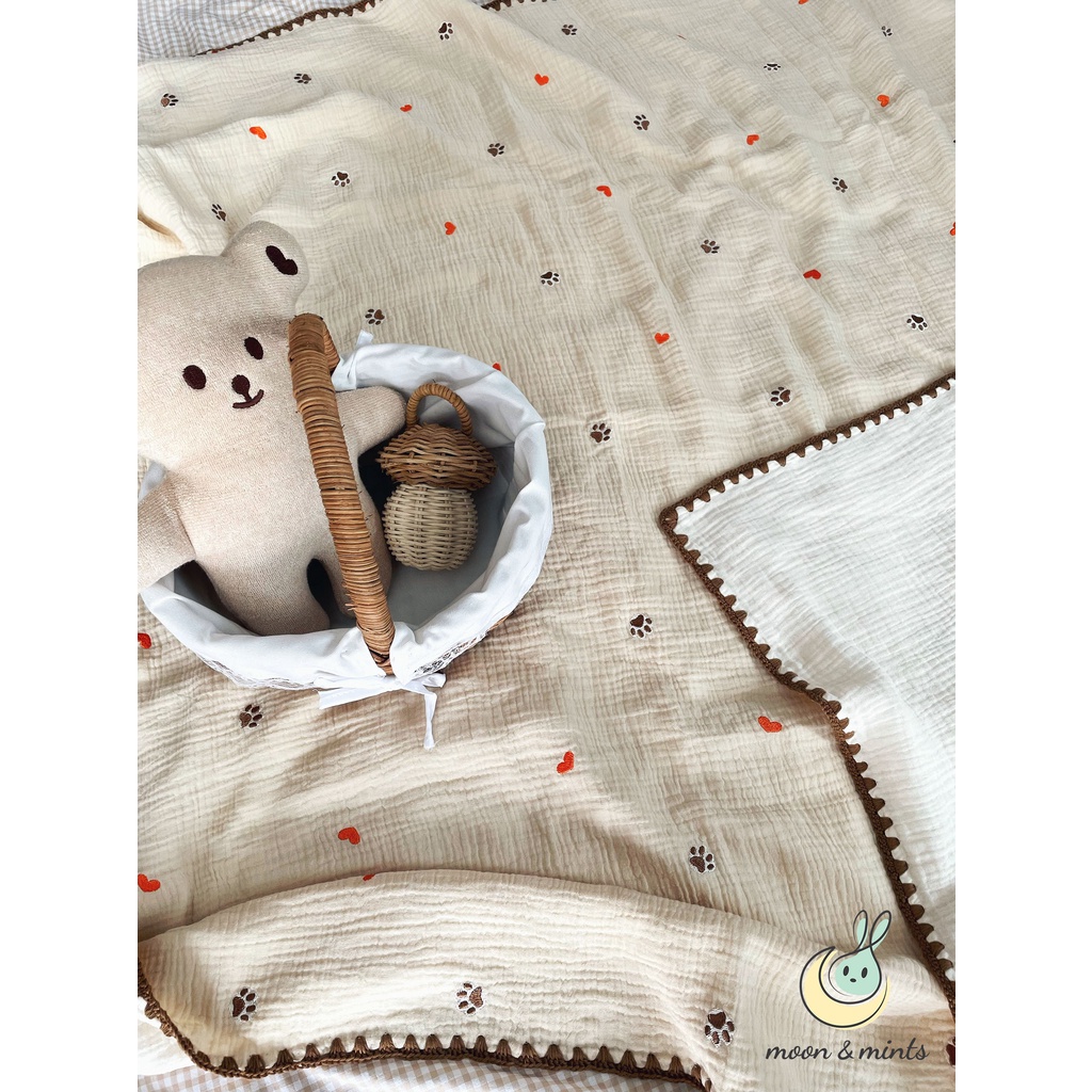 Chăn xô muslin 4 lớp Moon&Mints thêu họa tiết cho bé, viền thủ công phong cách Hàn Quốc