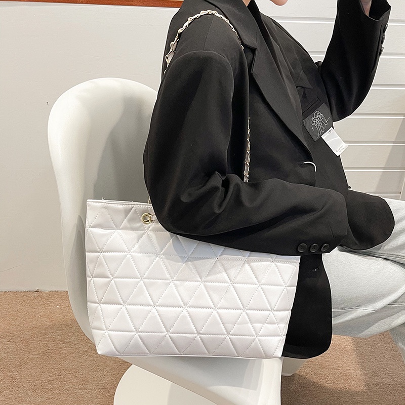 Túi đeo vai IELGY cỡ lớn đính đá đơn giản thời trang cho nữ