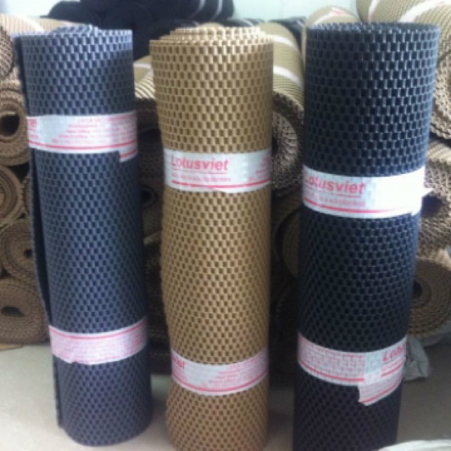 Trải sàn cao su xe 5 chỗ