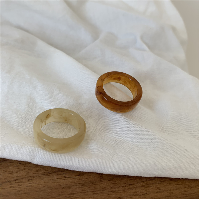 Nhẫn Nhựa Resin Màu Hổ Phách Đơn Giản Thời Trang Hàn Quốc Cổ Điển