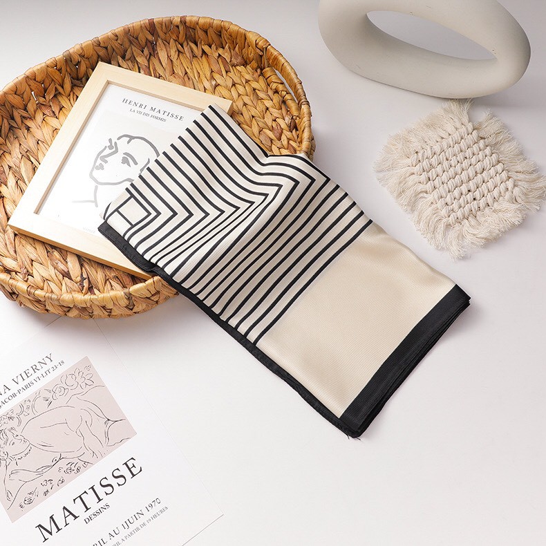 Khăn lụa đa năng cột tóc, choàng cổ trắng đen phong cách Hàn Quốc Mua Tất (muatatshop)