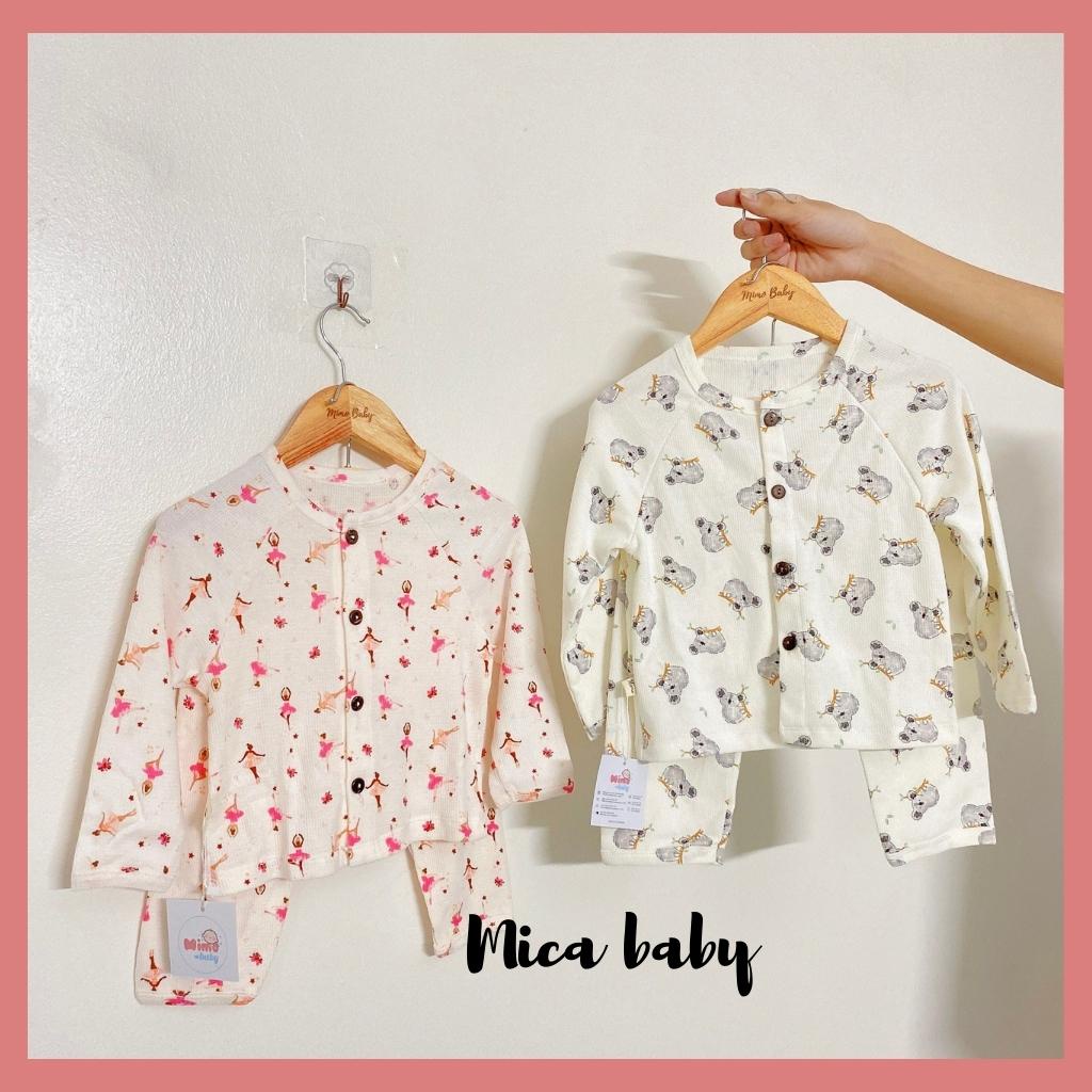Bộ quần áo thu đông kiểu dáng cài cúc cho bé trai bé gái chất liệu cotton tổ ong dễ thương QA35 Mica Baby