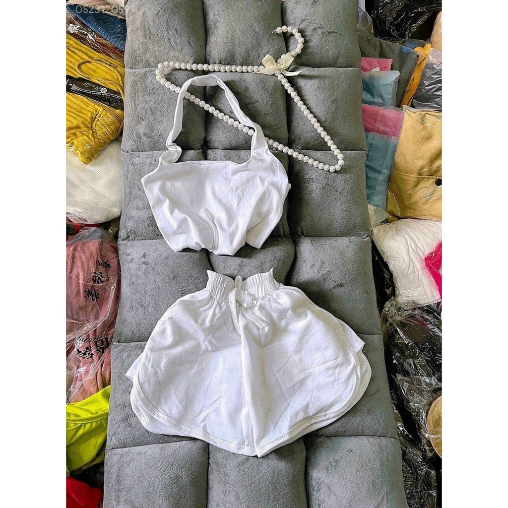 Set bộ đi chơi áo yếm tròng cổ hở lưng sexy mix quần đùi thể thao trơn màu NU55