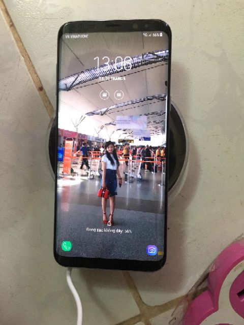 Sạc điện thoại không dây có video