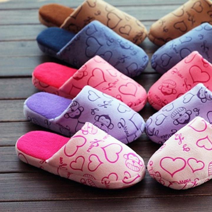 Dép đi trong nhà siêu kute có hình trái tim