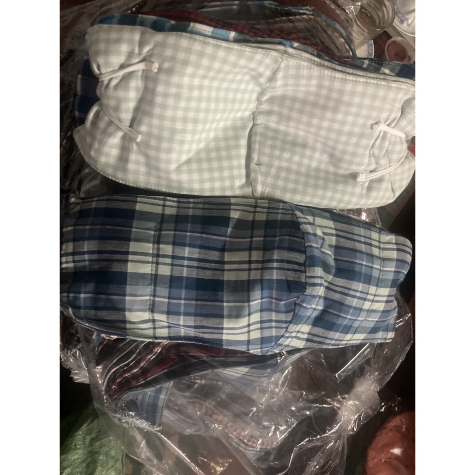 Khẩu trang tai caro, không dày, không mỏng