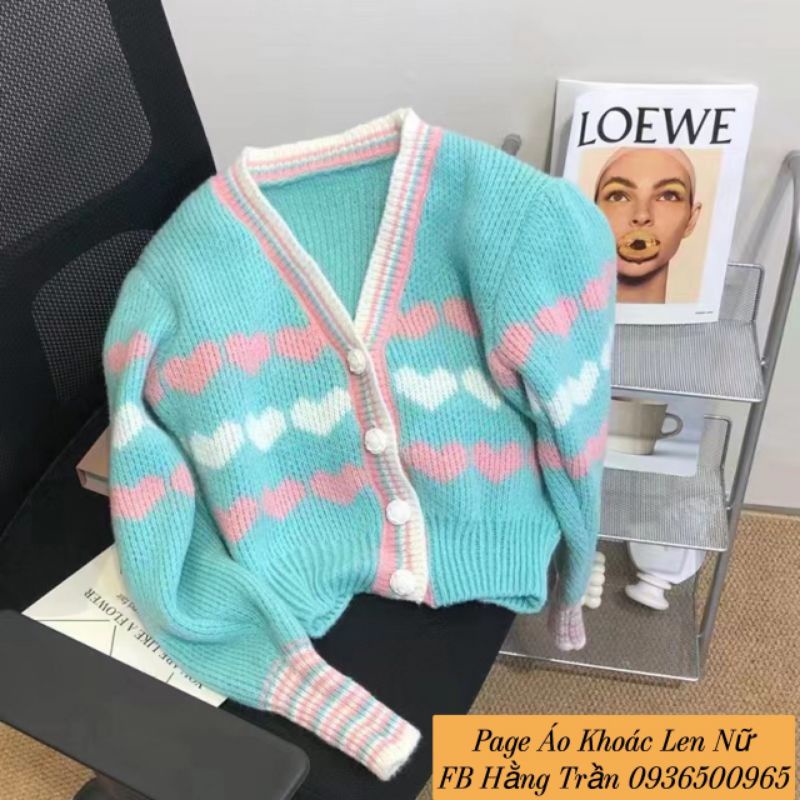 Mã giảm giá mới Áo khoác cardigan len dáng lửng họa tiết hình tim.