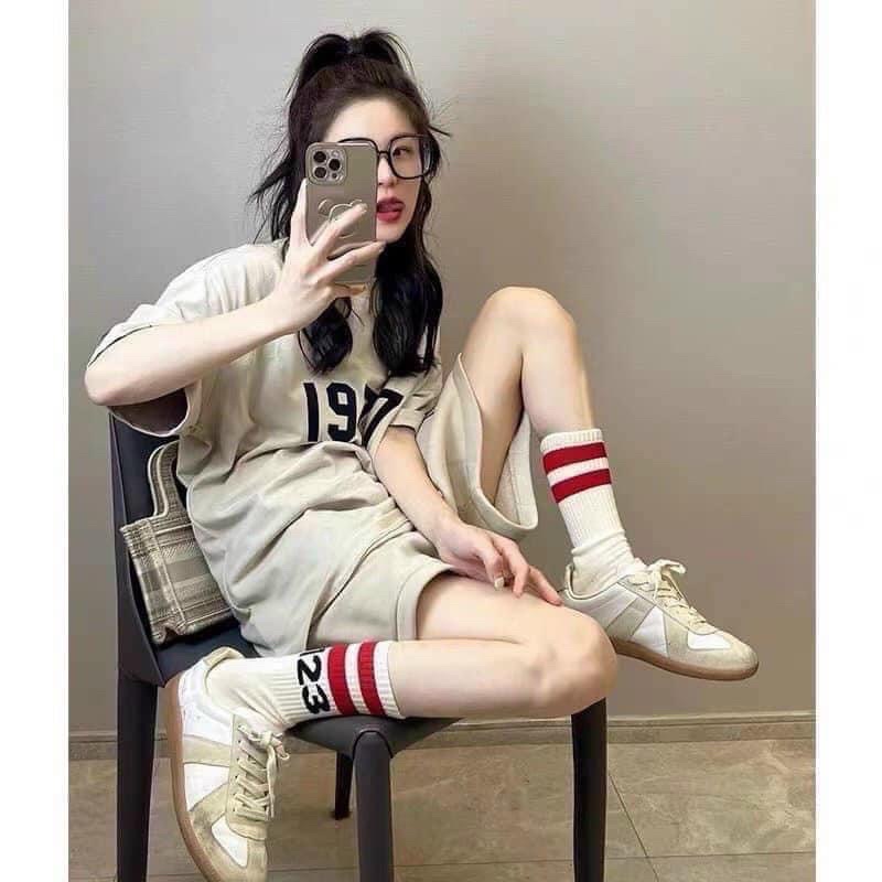 SÉT 10 ĐÔI TẤT SỐ CỔ CAO