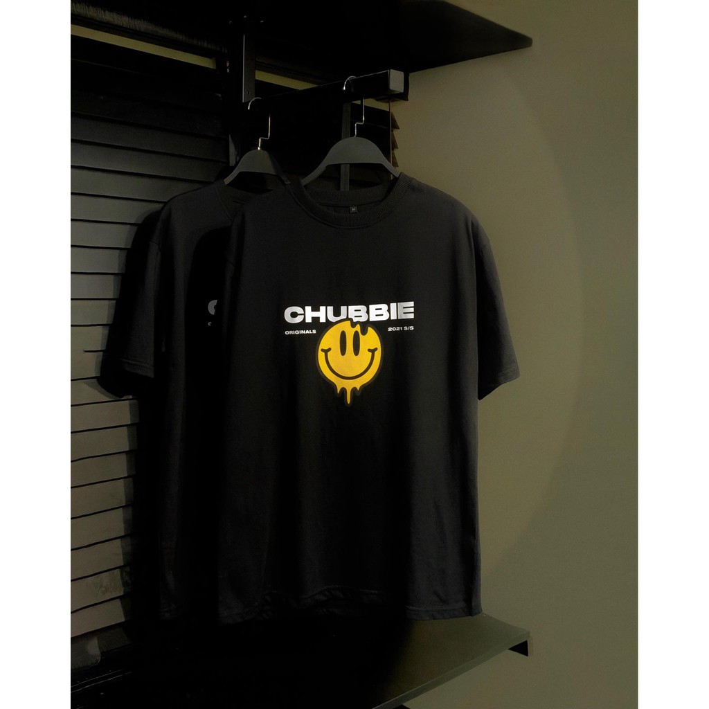 Áo phông unisex CHUBBIE Smiley T-Shirt | BigBuy360 - bigbuy360.vn