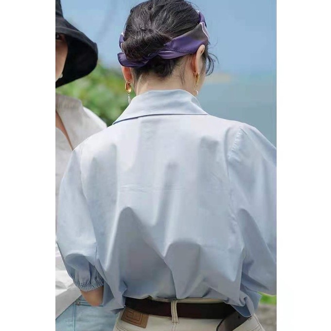 Áo sơ mi ngắn tay màu trắng phong cách Hồng Kông retro