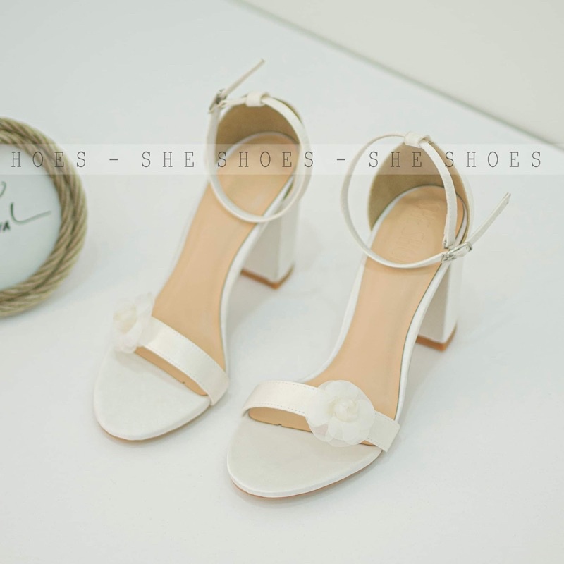Sandal giày cưới trắng đính hoa cao cấp (NEW ARRIVAL) - GC07033