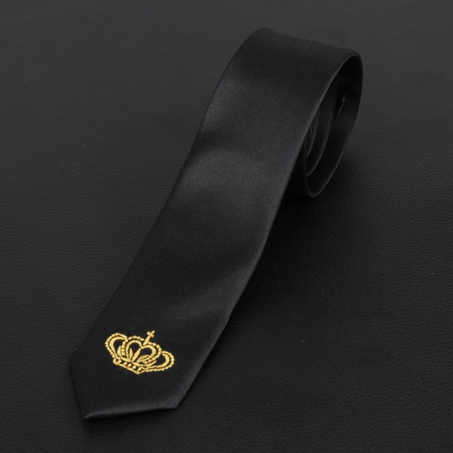 Cà vạt bản nhỏ phong cách Hàn Quốc