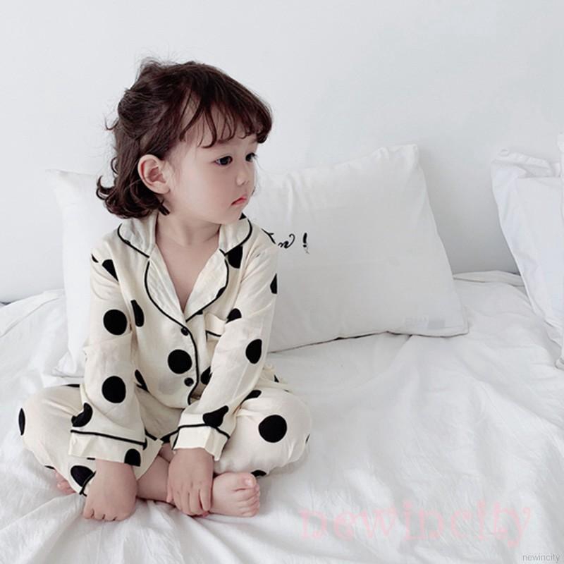 Đồ ngủ dài chấm bi xinh xắn cho bé gái mặc hàng ngày