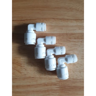 Co góc nối nhanh từ dây F6 sang dây F10 loại tốt.