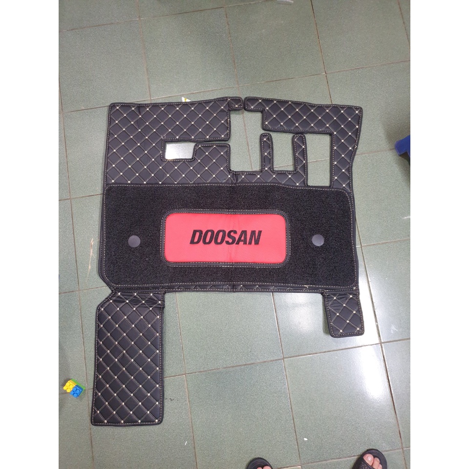 THẢM ĐỂ CHÂN MÁY DOOSAN DX55 DX140