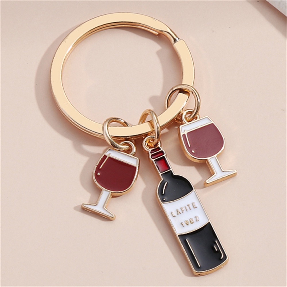 Móc Khóa Hình Ly Bia Ngộ Nghĩnh Giá Đỡ