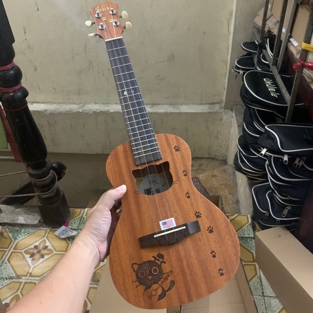 ĐÀN UKULELE CONCERT GỖ UKU MOEW ADDARIO