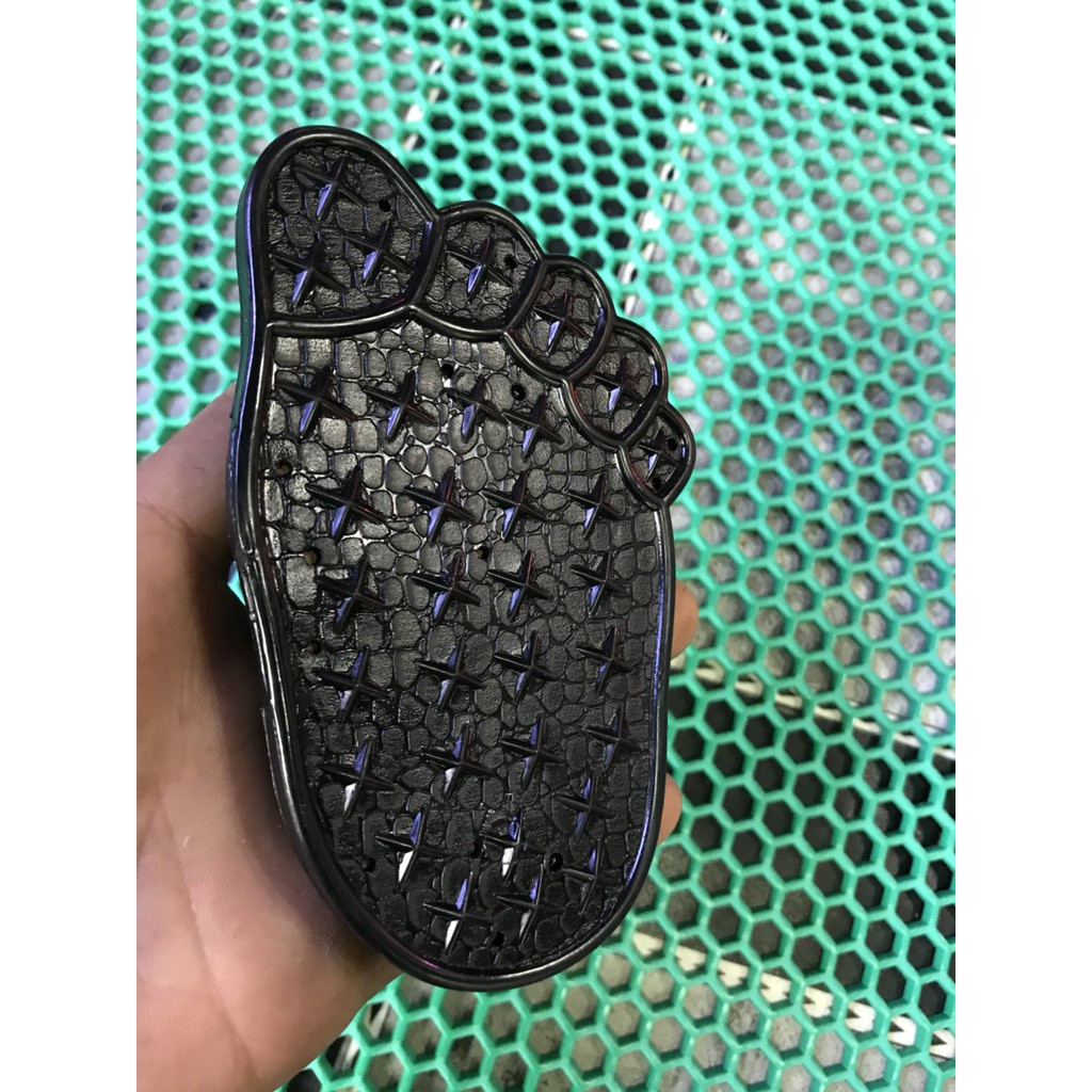 CHỤP ĐẠP THẮNG KIỂU BÀN CHÂN