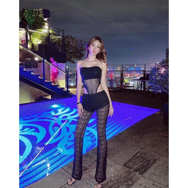 𝐀̉𝐧𝐡 𝐭𝐡𝐚̣̂𝐭 -một Quần loe dài ren  có lót siêu sexy tôn  dáng lưng cao nhiều màu Yn