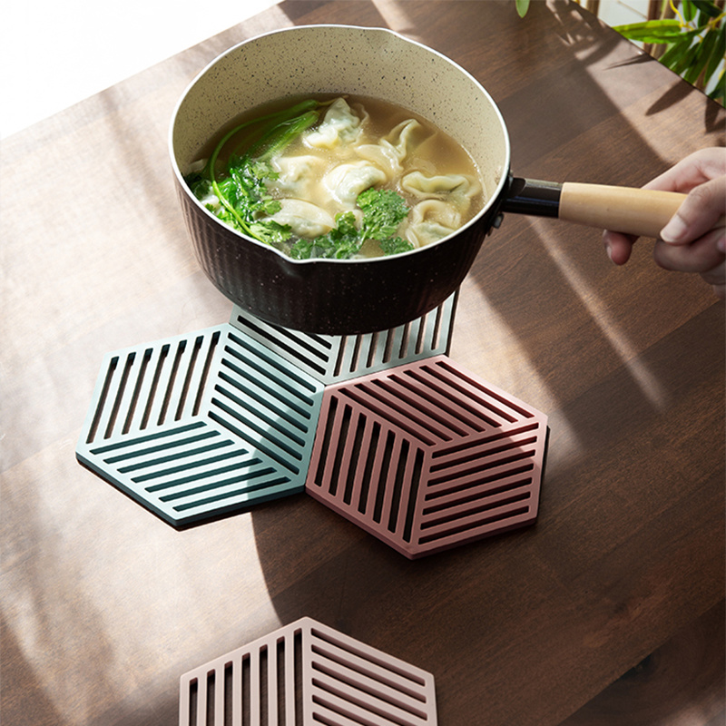 2Pcs Heat Resistant Silicone Kitchen Mat Non-slip Drink Cup Table Coasters