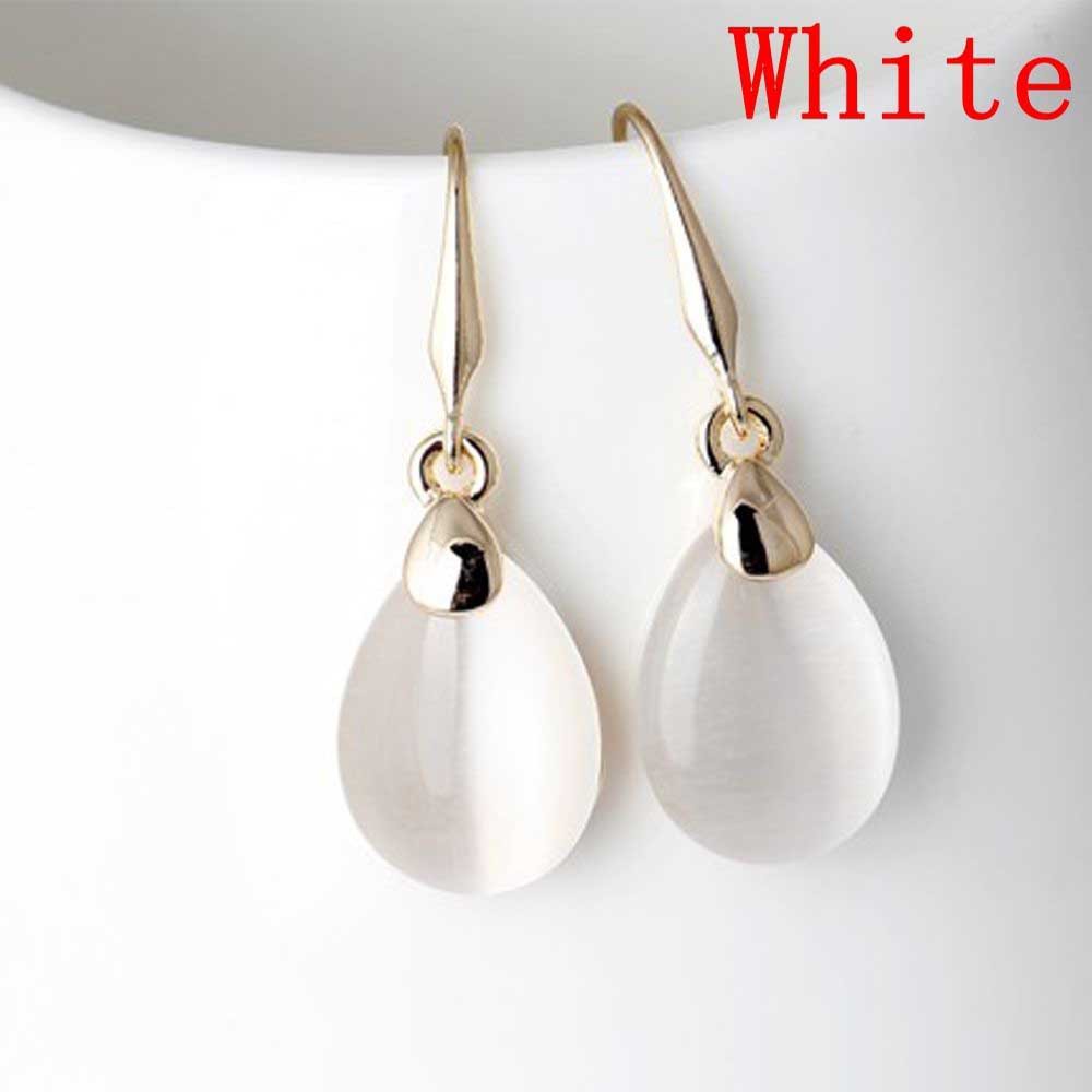Bông tai hình giọt nước đính đá