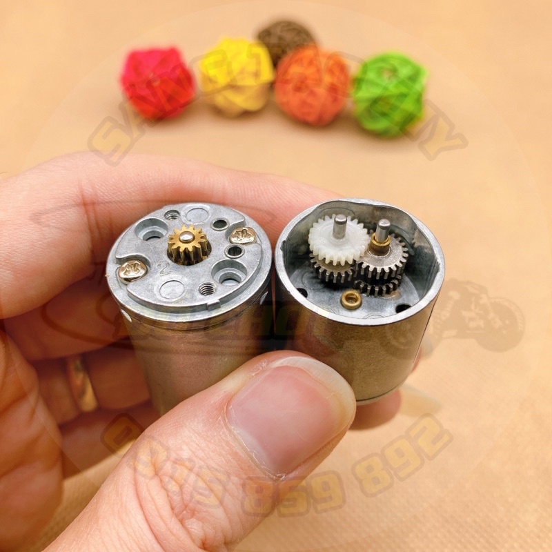 Động cơ giảm tốc 370 - Bánh răng kim loại - DC24V 115 vòng/phút