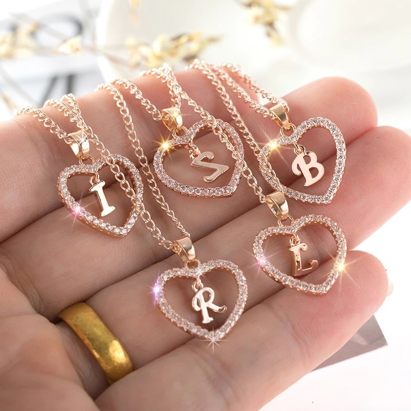 Vòng cổ kim loại mặt 20 chữ cái tiếng anh in hoa A-Z thời trang cho nữ