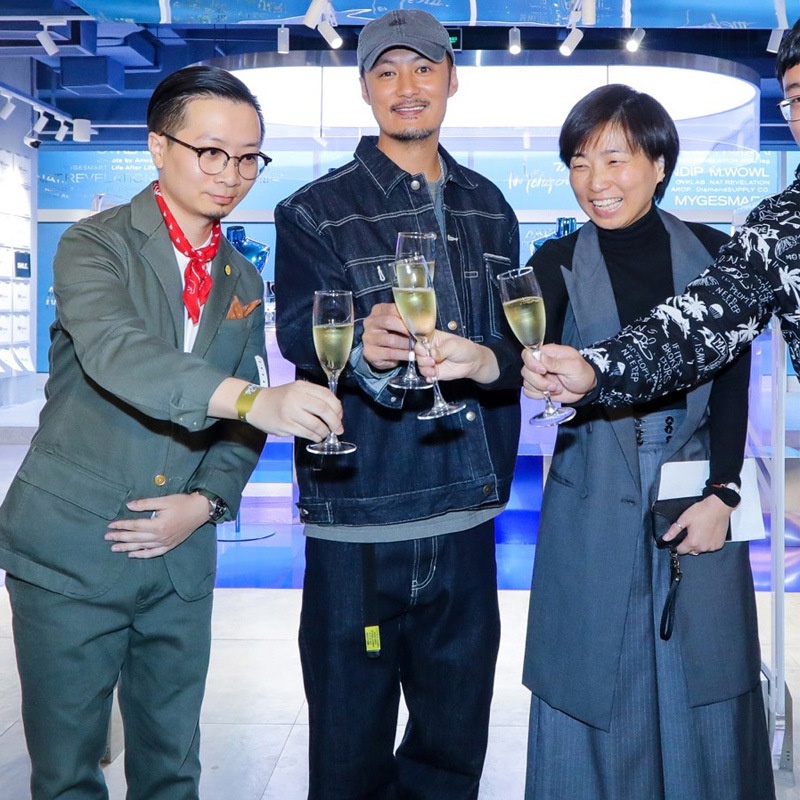 Áo Khoác Denim Màu Xanh Dương Đậm Phong Cách Retro Đường Phố Thời Trang Xuân Thu Cho Nam