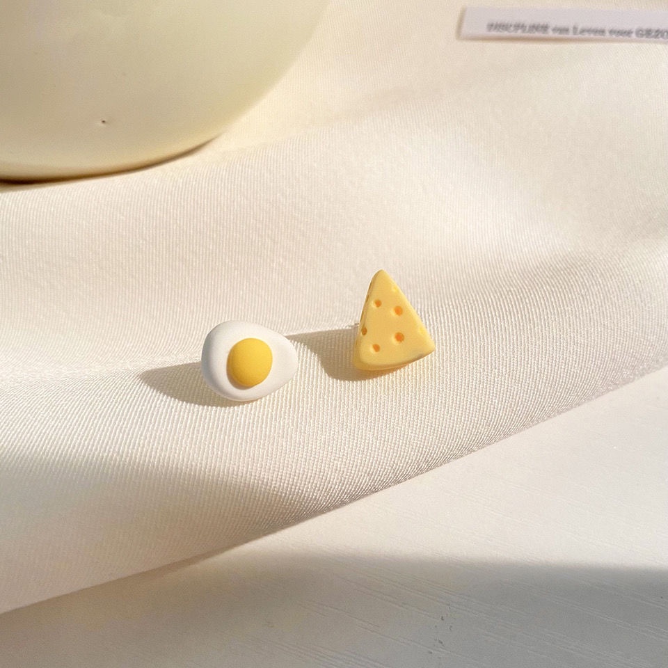 Khuyên Tai Hình Trứng Vàng Hoạt Hình Mini Dễ Thương Ngọt Ngào Và Sành Điệu