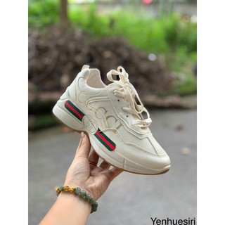 giày guci môi mẹ bé