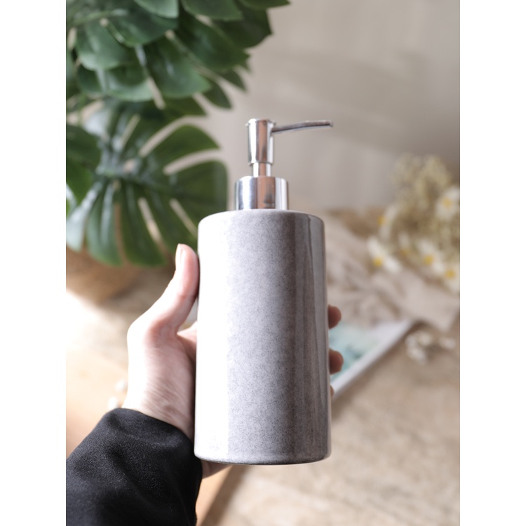 Bình Gốm Sứ Xám Đựng Xà Phòng Tắm Dạng Nhấn Làm Sạch Da Mặt Cho Phòng Tắm Khách Sạn