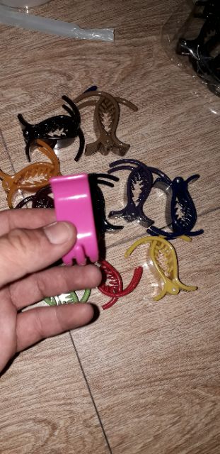 Set 6 cái cạp tóc bằng nhựa có 3 càng