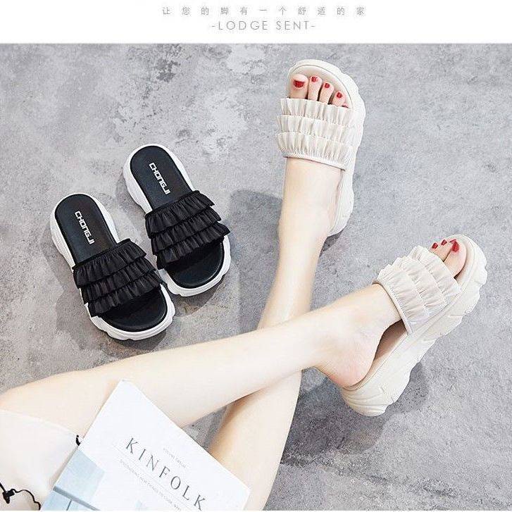 Dép Sandal Đế Dày Tăng Chiều Cao Đính Hoa Thời Trang Mùa Hè Phong Cách Mới