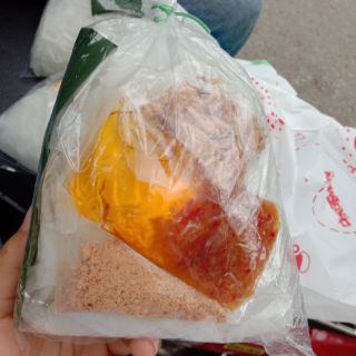 Combo 10 bịt Bánh tráng sa tế tỏi tắc hành phi ủ lá chuối