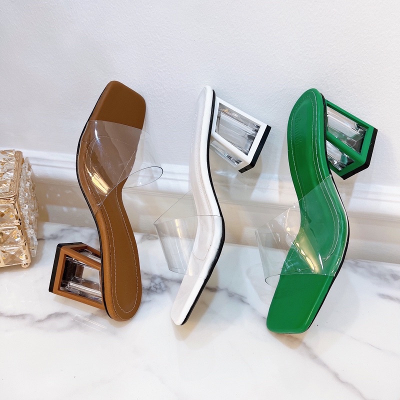 DÉP QUAI TRONG, ĐẾ XINH