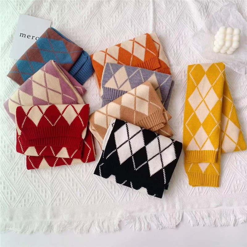 Khăn choàng cổ giữ ấm đáng yêu cho bé