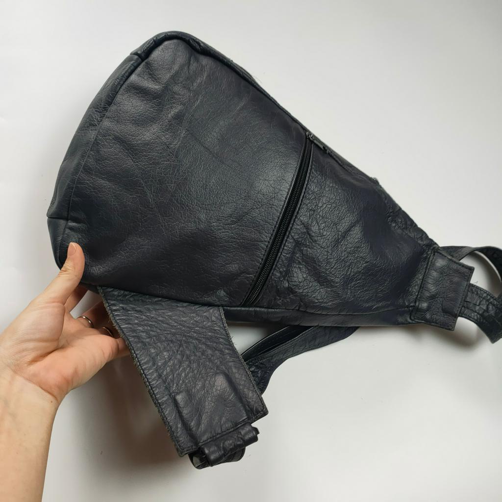 Túi bao tử đeo chéo ngực da thật secondhand Đồ Si Bon TD551