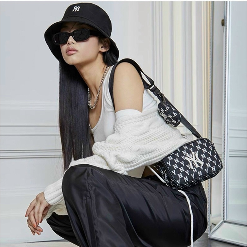 Túi đeo chéo unisex MLB