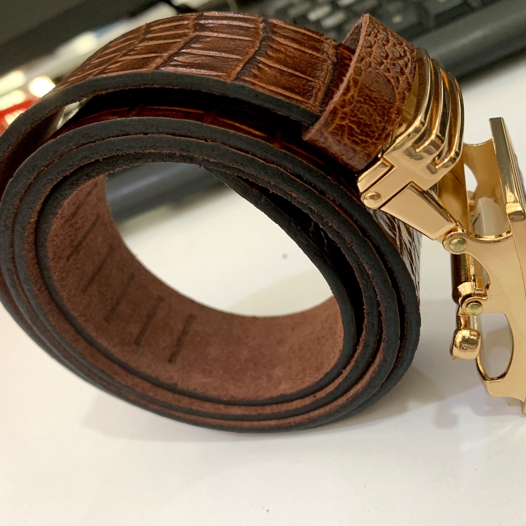 Thắt Lưng Nam Da Bò Nguyên Miếng 1 Lớp Màu Nâu Đậm Dập Vân Cá Sấu Mặt Khóa Tự Động Gold