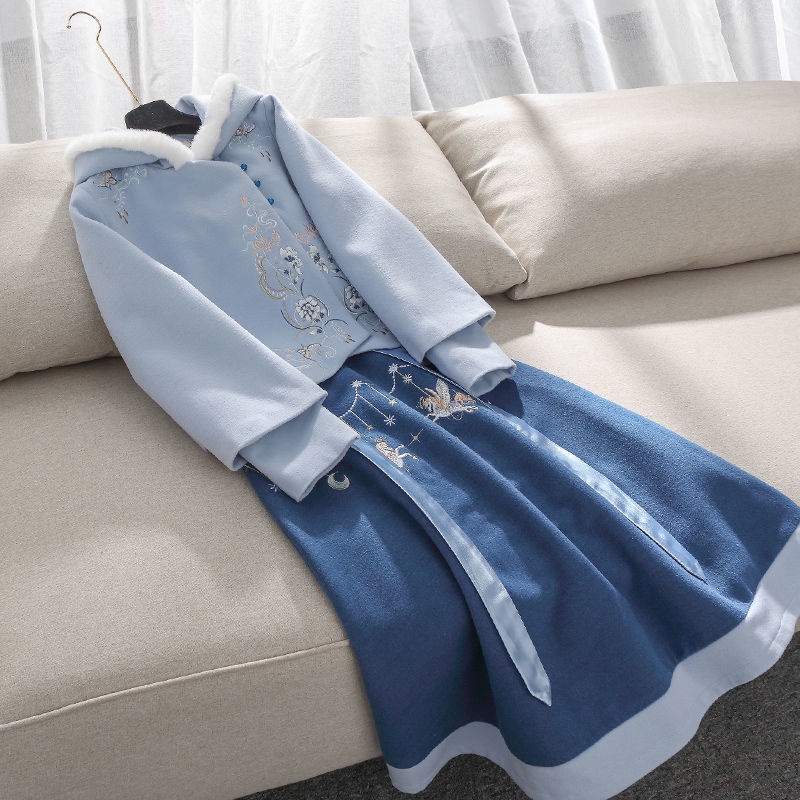 Bộ áo tay dài có nón và chân váy cách tách 2 màu phong cách Trung Hoa cổ điển dành cho bé gái