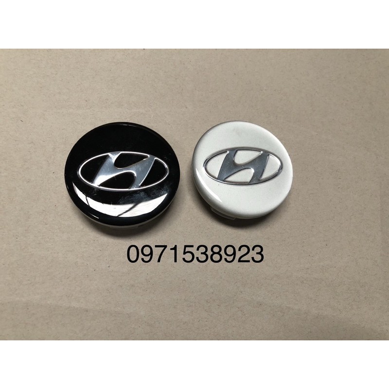 4 chiếc logo chụp mâm bánh xe ô tô Hyundai HY-60 Kích thước 60mm: Màu Đen và Bạc 52960-38300
