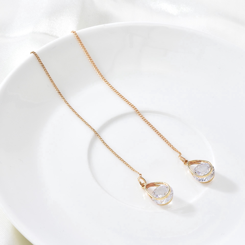 Khuyên tai dáng dài đánh đá sapphire màu trắng thanh lịch