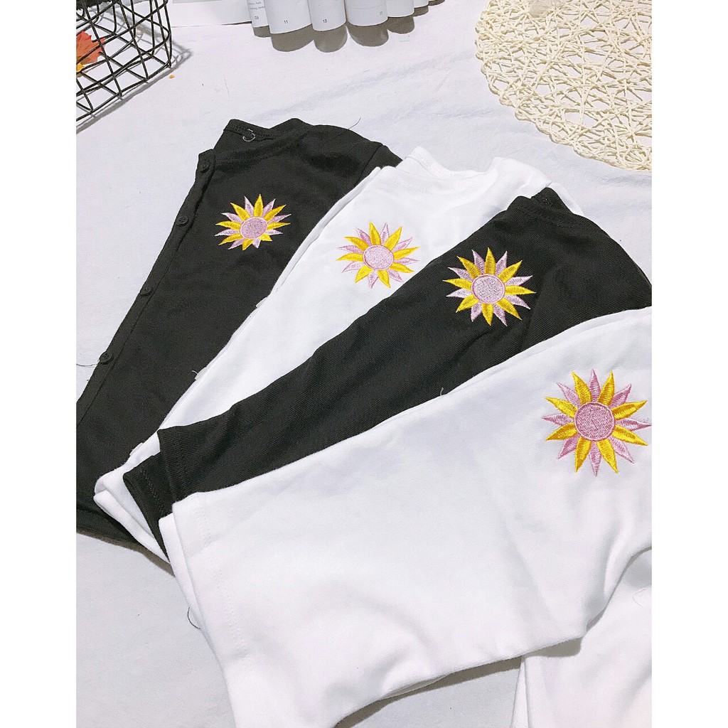 Áo croptop cài nút hoa cúc siêu hot