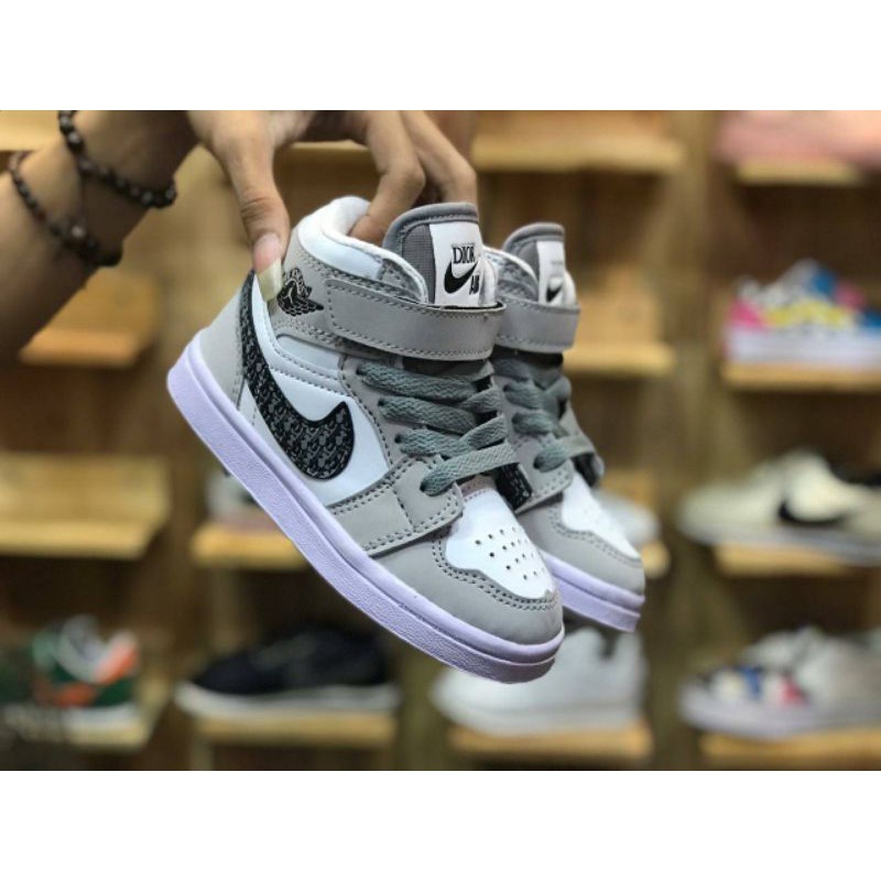 Giày Thể Thao Nike Air Dior Màu Xám Thời Trang Cao Cấp Cho Bé