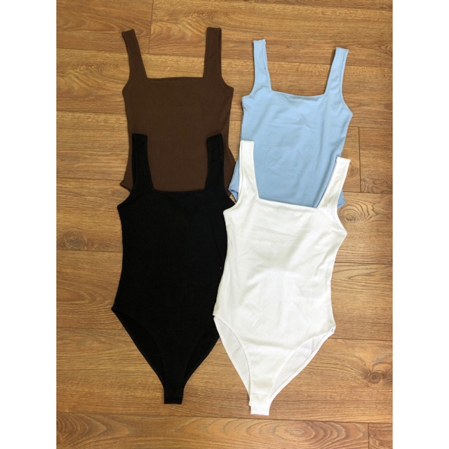 [Mã WASKT4154 giảm 15% tối đa 30K đơn 150K] Bodysuit cổ vuông F21 xịn