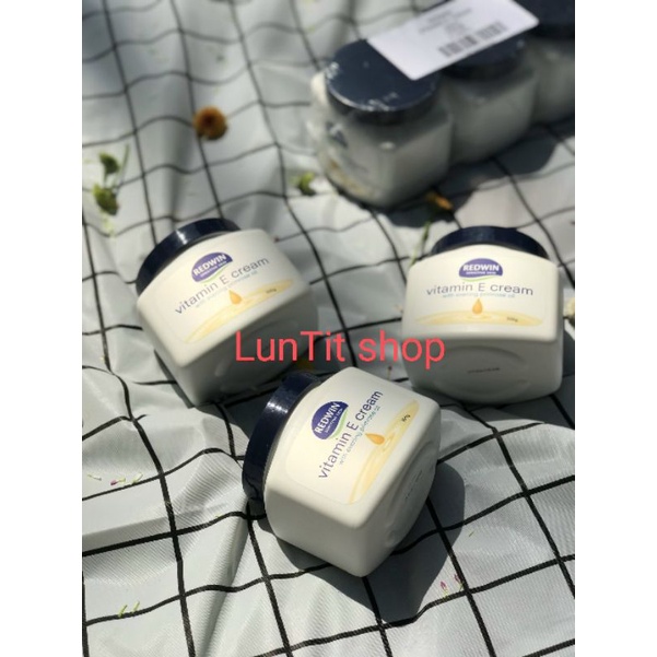 Kem dưỡng ẩm Vitamin E cream Redwin của Úc hủ 300g with evening primrose oil