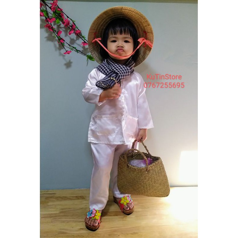 Bà Ba Cho Bé Trai và Gái Lụa Trắng Mềm