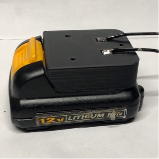 Đế pin dewalt 10.8v/ 12v.