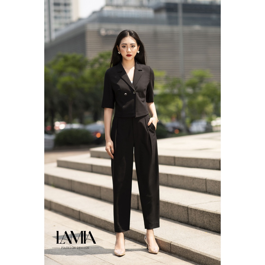 Set áo vest nữ croptop màu đen Lamia Design LE040